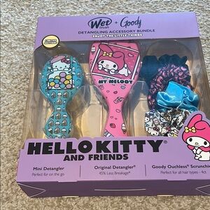 Hello Kitty Detangling Brush and Scrunchie Set